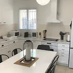 Maison T4 -jardin+ Parking+ Clim -proche Remparts * Aigues-Mortes