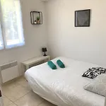 Maison T4 -jardin+ Parking+ Clim -proche Remparts * Aigues-Mortes