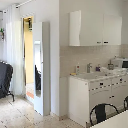 Maison T4 -jardin+ Parking+ Clim -proche Remparts Apartment *