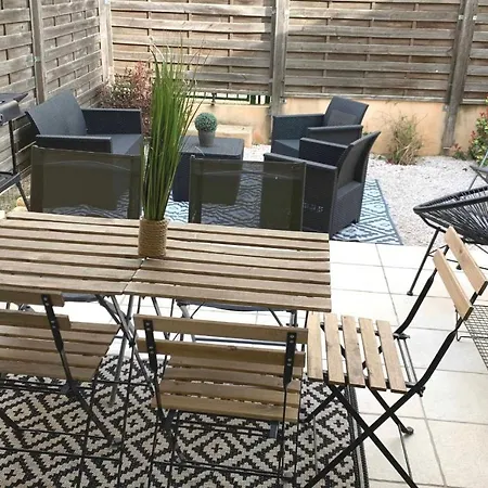 Maison T4 -jardin+ Parking+ Clim -proche Remparts Apartment *