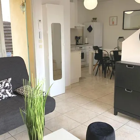 Maison T4 -jardin+ Parking+ Clim -proche Remparts * Aigues-Mortes
