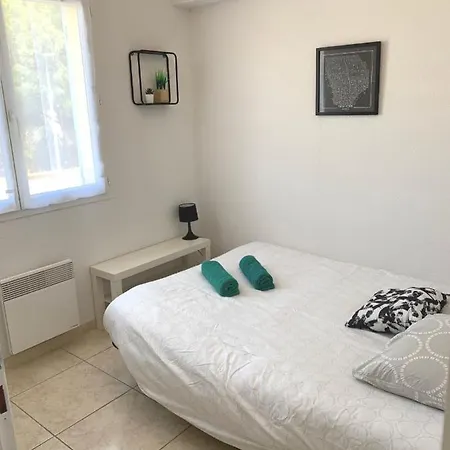 Maison T4 -jardin+ Parking+ Clim -proche Remparts * Aigues-Mortes